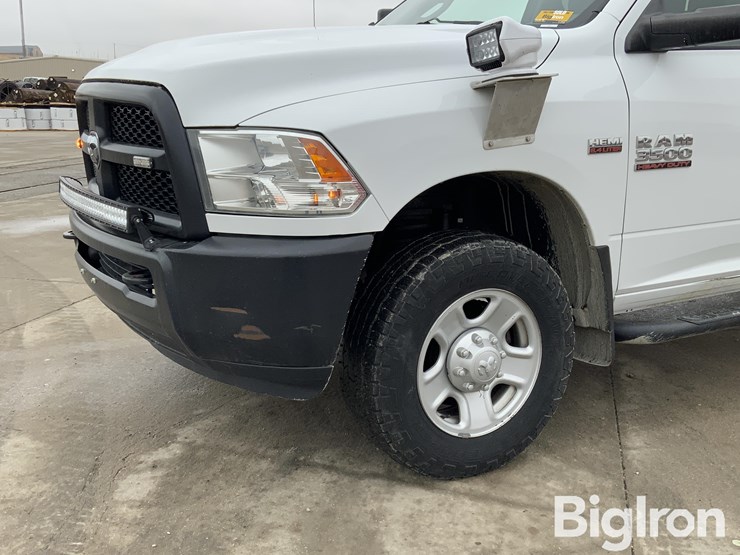 2015-ram-3500-slt-image-16