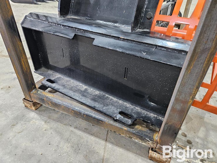 2025-massey-ferguson-730-image-9