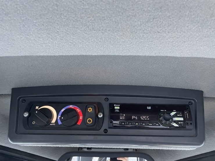 caterpillar-d6-lgp-image-35