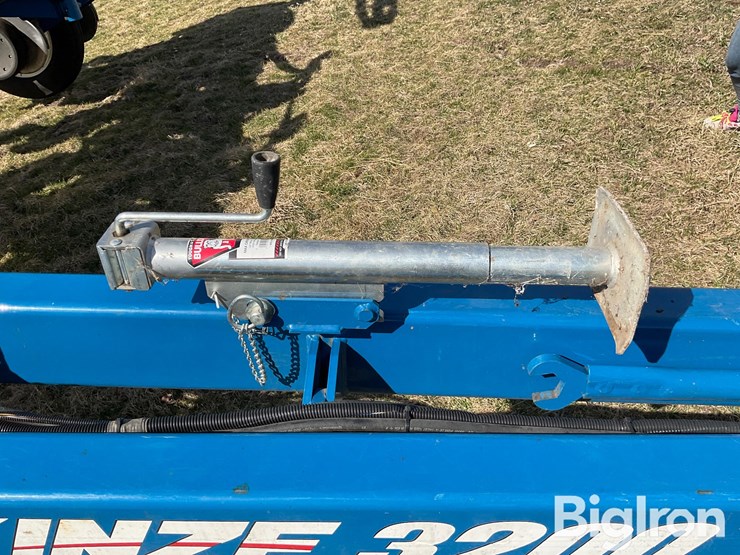 2019-kinze-3200-image-11