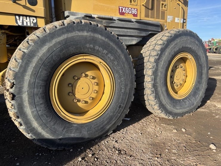 2006-caterpillar-143h-motor-grader-image-31