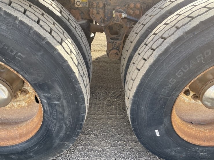 2007-kenworth-t800b-image-11