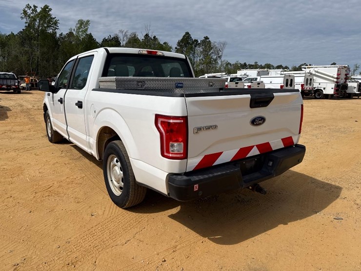 2017-ford-f150-xl-image-3