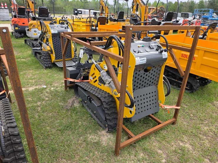 --absolute---new-sdlanch-mini-skid-image-2