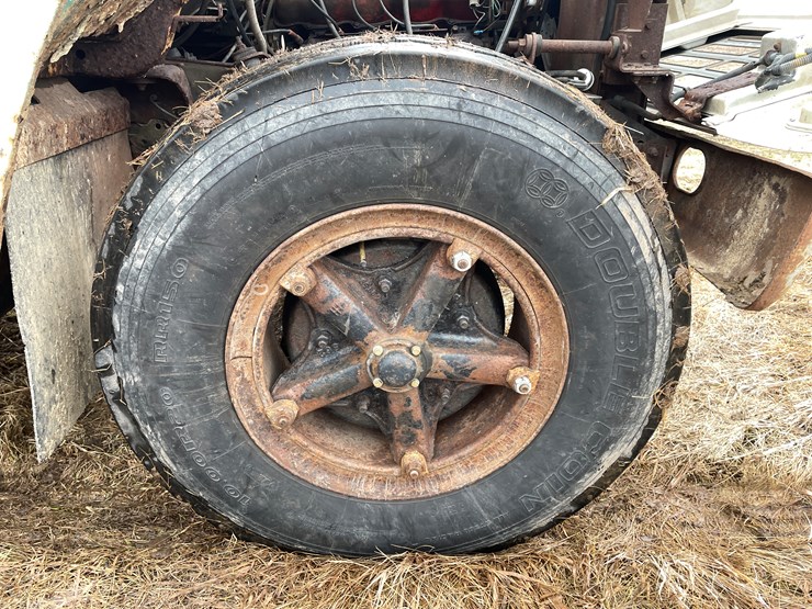 #113-•-1982-international-1754-single-axle-grain-truck-(has-wi-title)-image-65