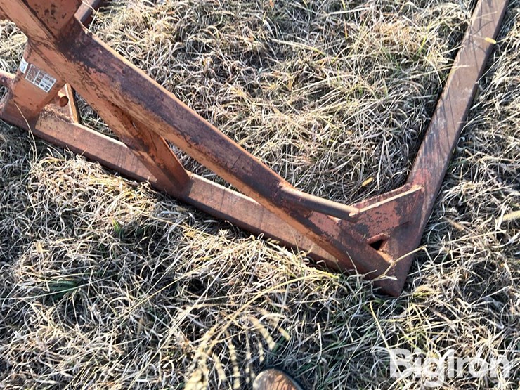 herrs-welding-3-pt-bale-fork-image-9