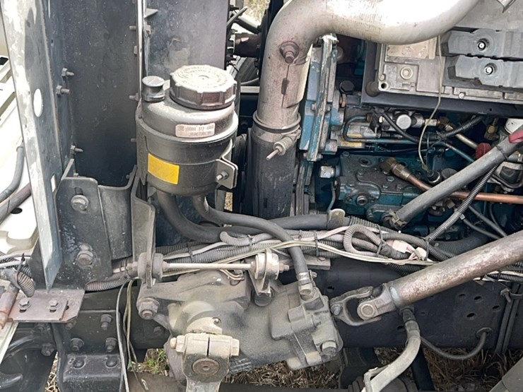 international-4700-image-22