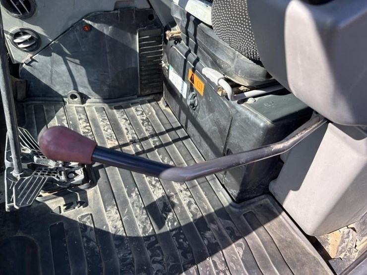 2022-bobcat-e42-image-33