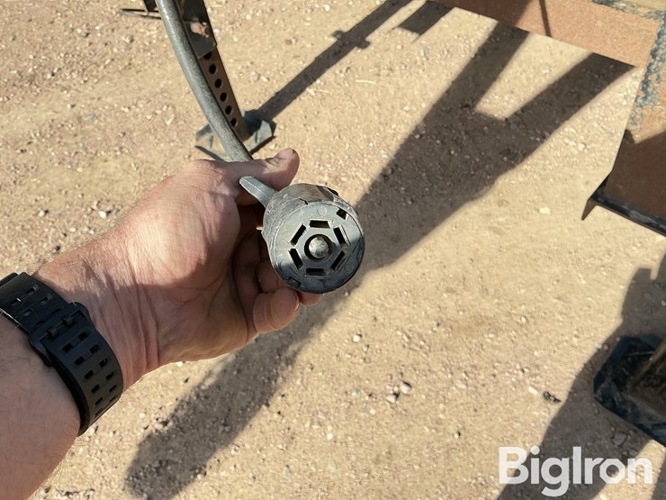 2009-titan-trailer-image-13