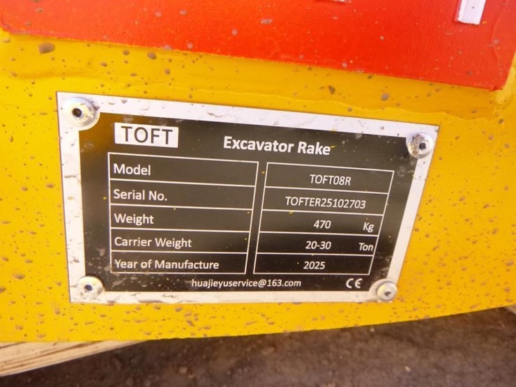 caterpillar-320-image-7