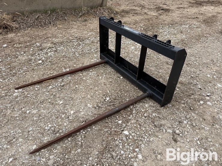 john-deere-worksite-pro-ab32-skidsteer-bale-spear-image-1