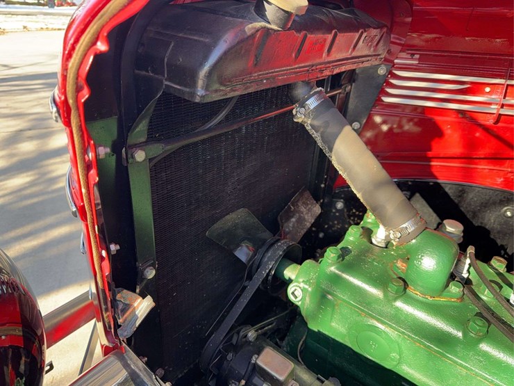 1937-international-d2-panel-truck-image-63