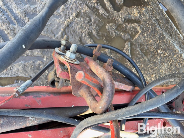 new-holland-1475-image-11