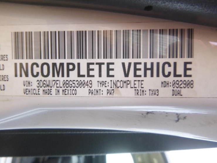 2011-dodge-ram-5500-image-23