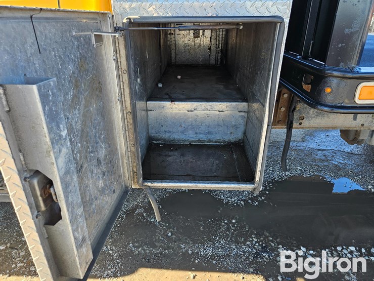 2015-ford-f550-image-19