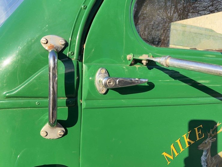 autocar-u70-truck-tractor-image-30