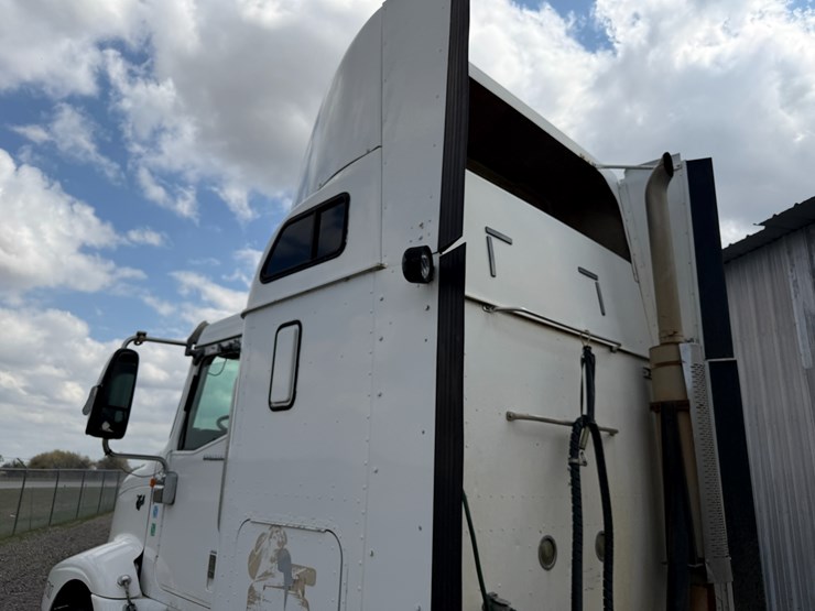 2002-international-9200i-image-27