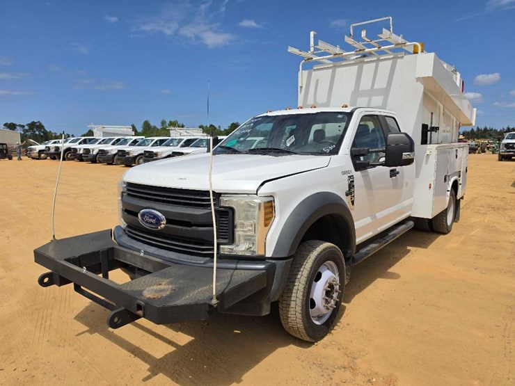 2019-ford-f550-image-1