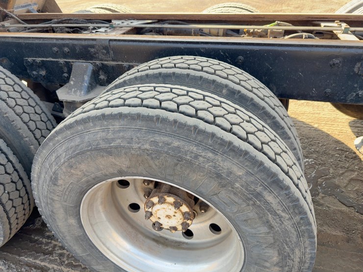 2001-kenworth-t800-image-21