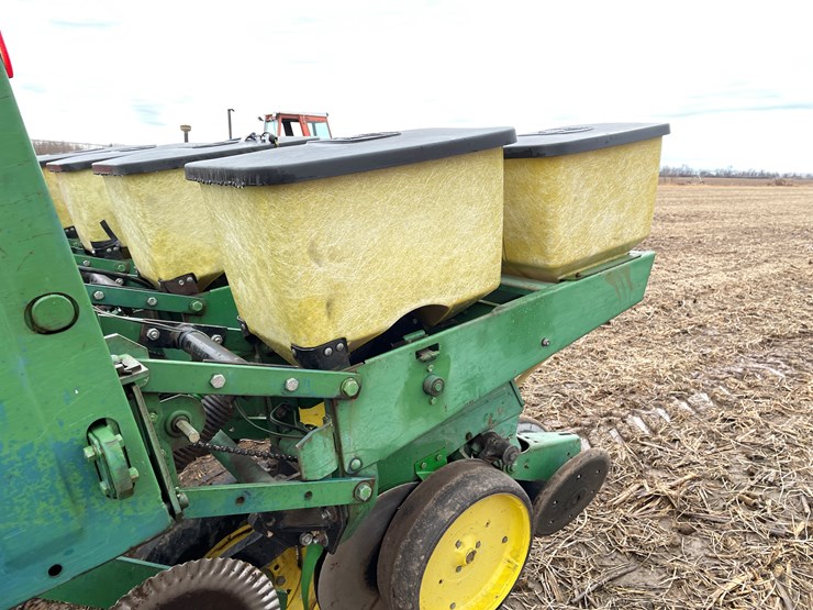 john-deere-7000-image-11