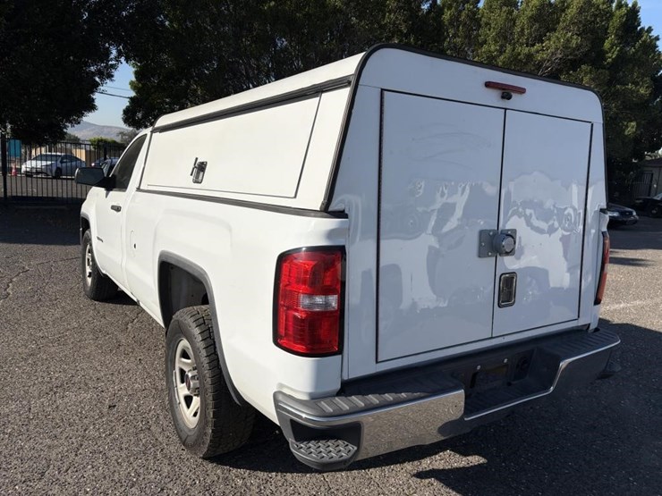 2017-gmc-sierra-1500-image-4