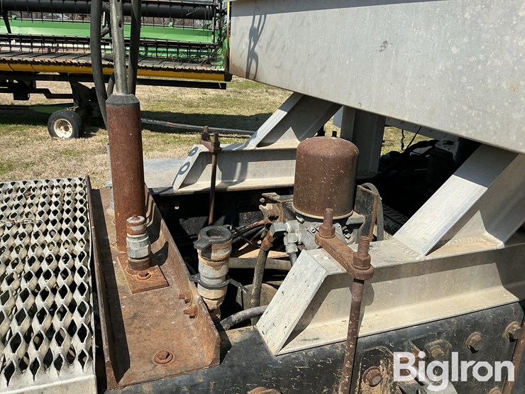 1997-peterbilt-385-image-14