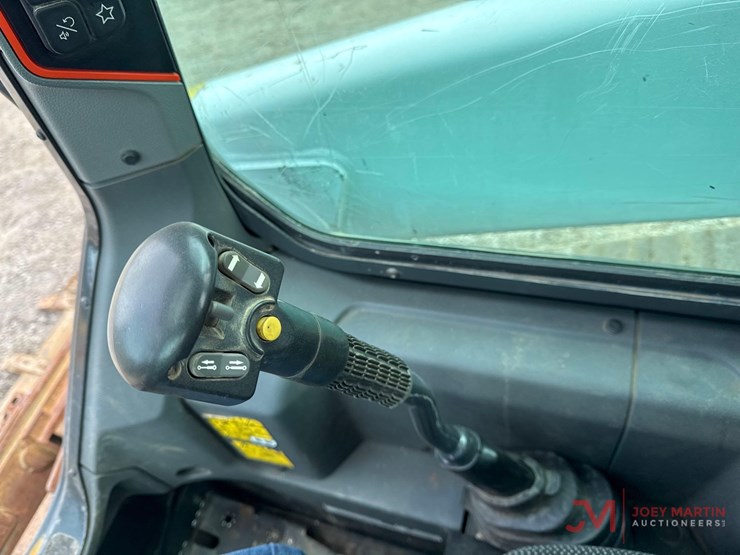 2021-bobcat-t66-image-17