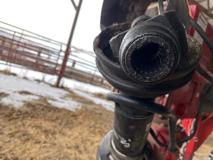 2015-new-holland-313-image-10