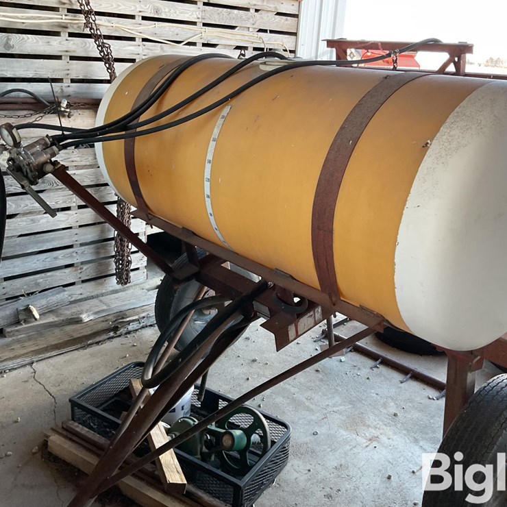 Kuker Industries 10-200 Pull-Type Sprayer