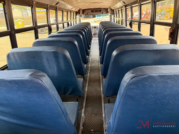 2008-thomas-saf-t-liner-c2-image-17