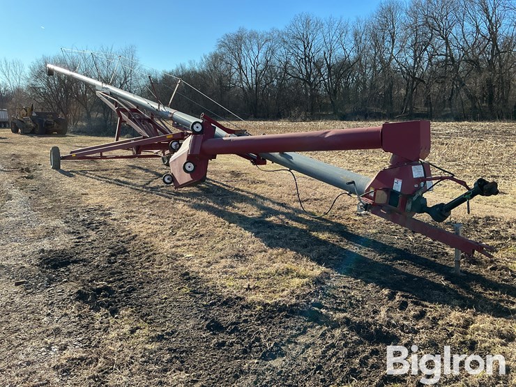 hutchinson-/mayrath-10-82-swing-away-auger-image-3