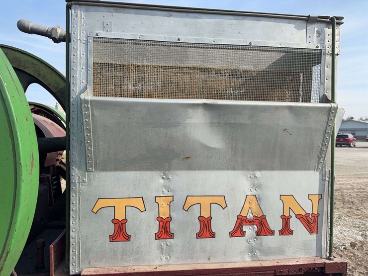 25hp-international-type-d-titan-image-17