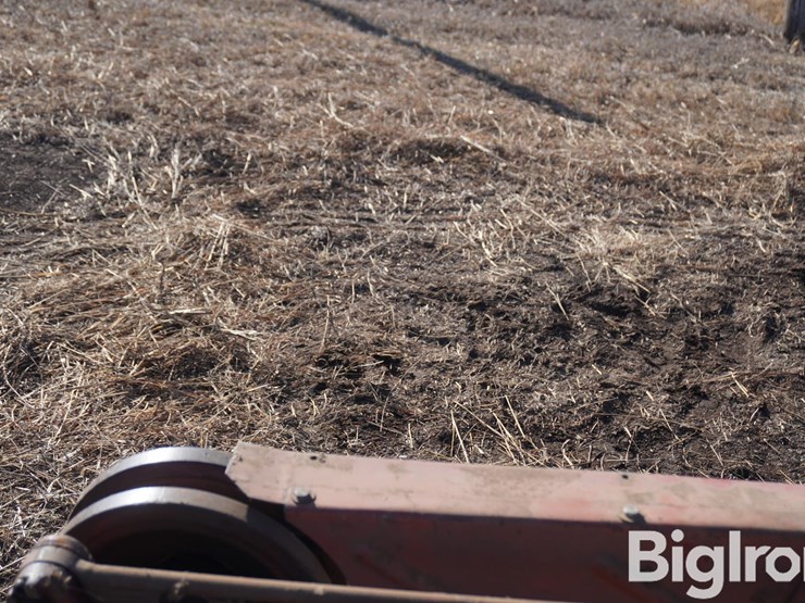 case-ih-1300-image-19