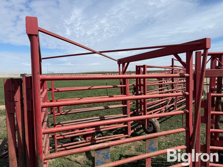 diamond-w-portable-folding-livestock-corral-image-14