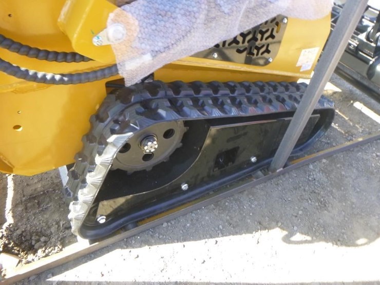 2026-agt-mx-mrt14-skid-steer-track-loader-image-17