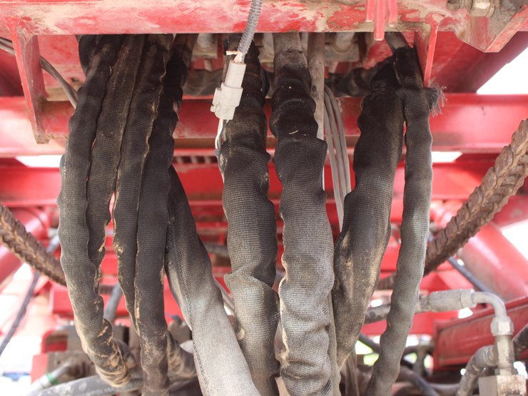 #1064-•-2009-morris-mfg-pro-ag-auto-align-bale-runner-16k-image-45