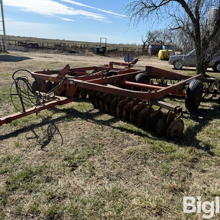 Allis-Chalmers 2500C Disk