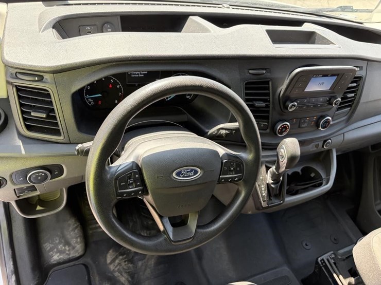 2022-ford-transit-image-13
