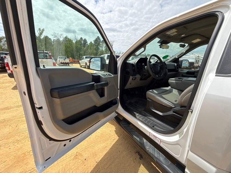2019-ford-f150-xl-image-9