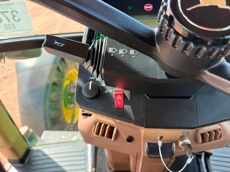 john-deere-7200-image-47