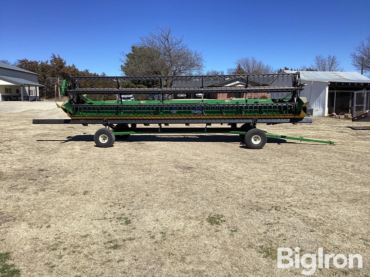 2022-john-deere-625f-image-2