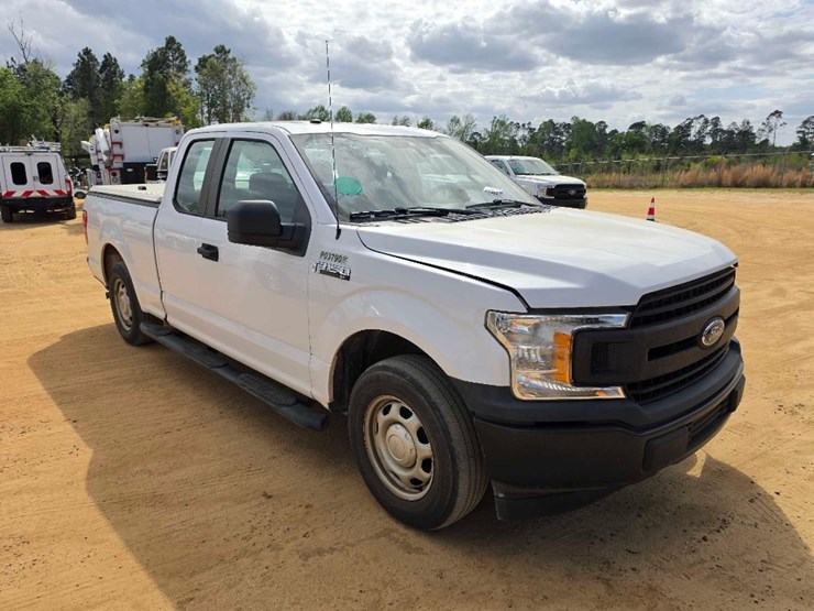 2019-ford-f150-xl-image-4