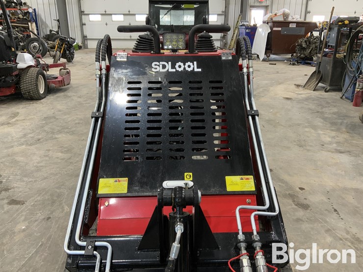 2025-massey-ferguson-730-image-16