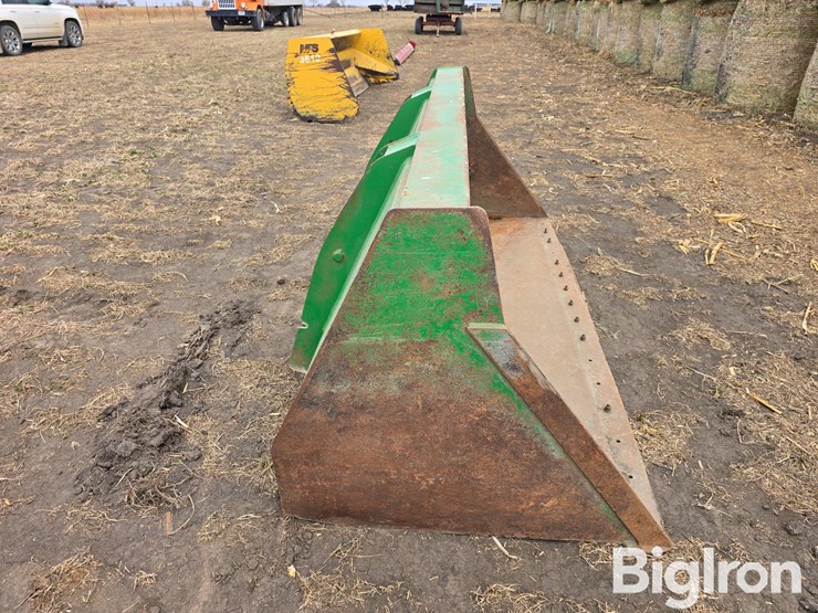 john-deere-8-image-4