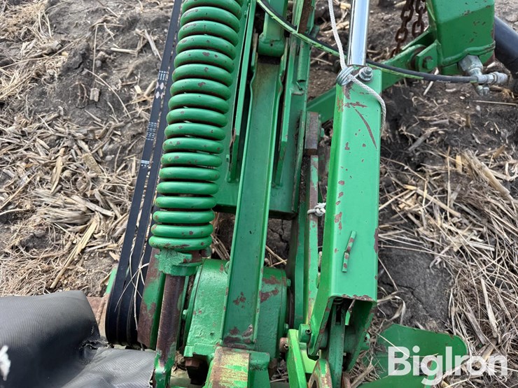 john-deere-275-image-16