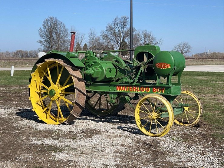 12-25-waterloo-boy-model-n-image-1
