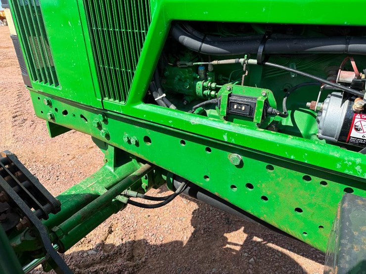 john-deere-7200-image-38
