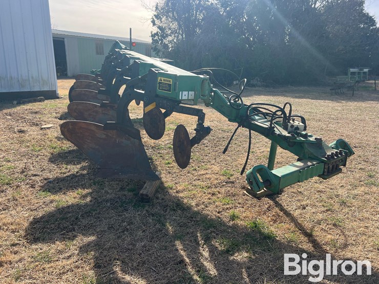 john-deere-2810-image-3