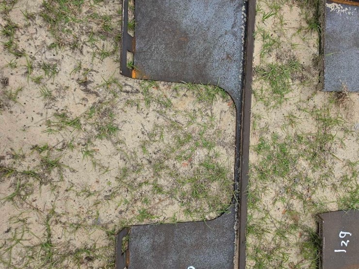 --skid-steer-cutaway-blank-plate-image-2