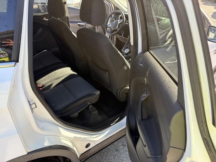 2014-ford-escape-image-10